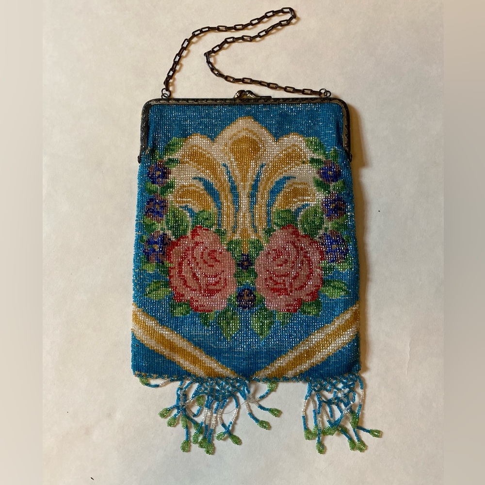 Antique flower motif micro-beaded purse